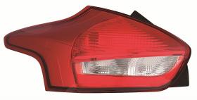 REF: 103F10631775 - FORD FOCUS 14-*PILOTO POST DCH 5P LED